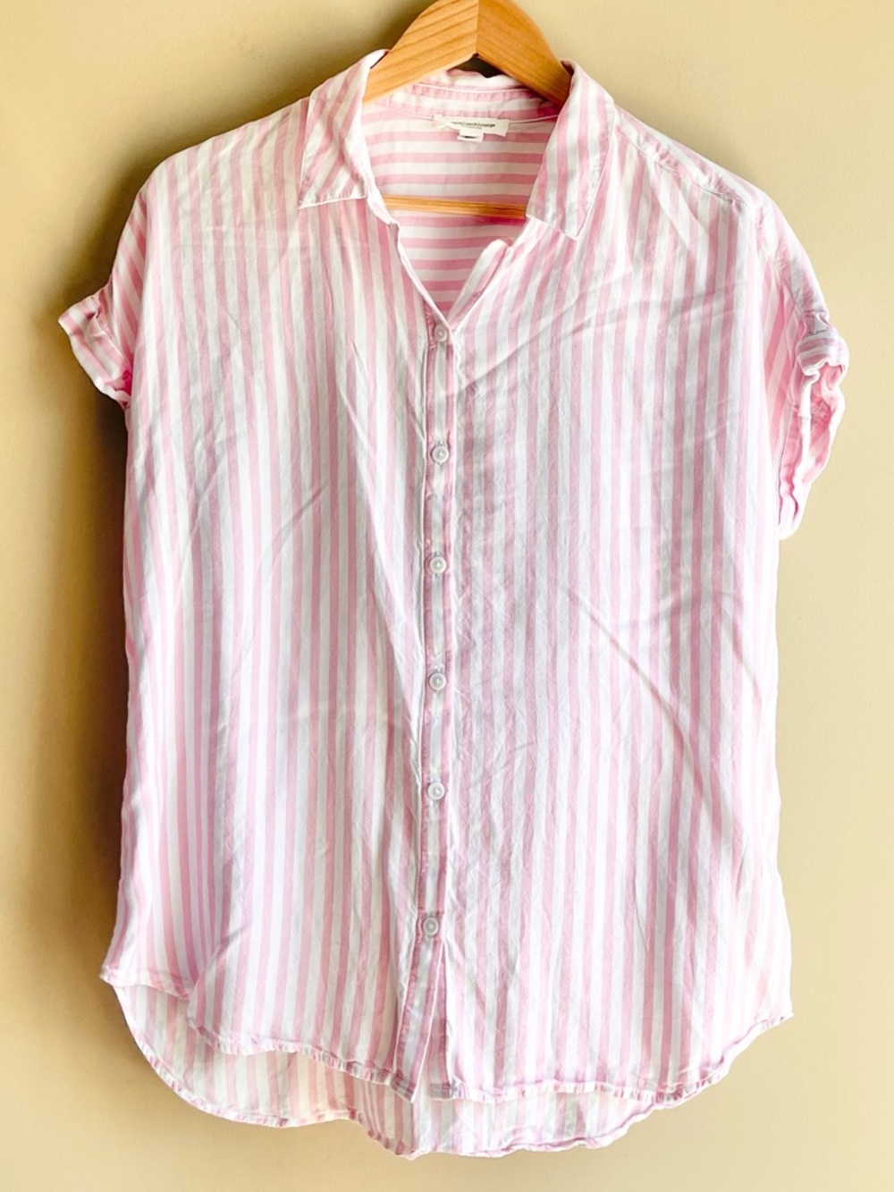 Anthropology beachlunchlounge Pink and White Stripe Breezy Button Down